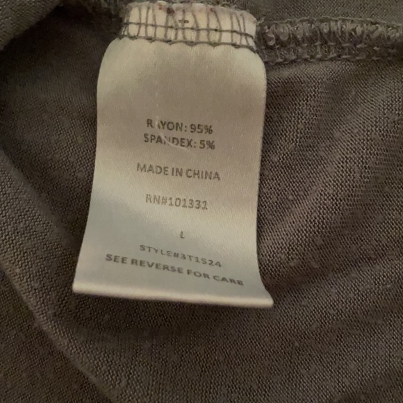 Charlotte Russe tee - Picture 4 of 4